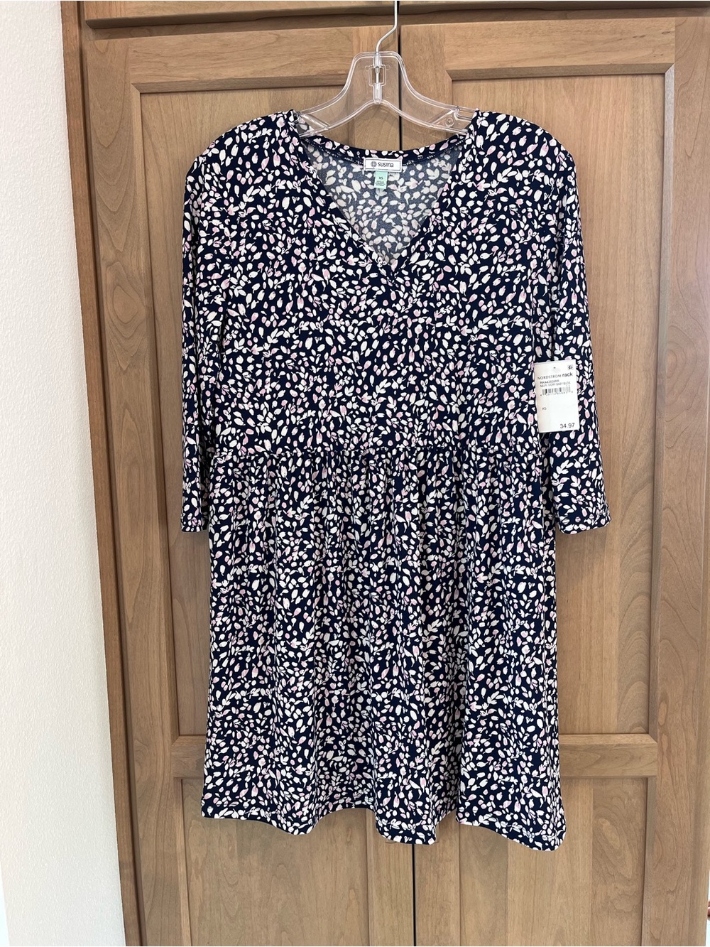 NEW Susina V-neck floral dress